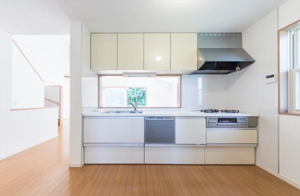 逗子市桜山5丁目の中古一戸建て(キッチン)