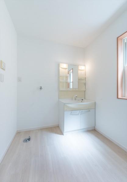 逗子市桜山5丁目の中古一戸建て(洗面台・洗面所)