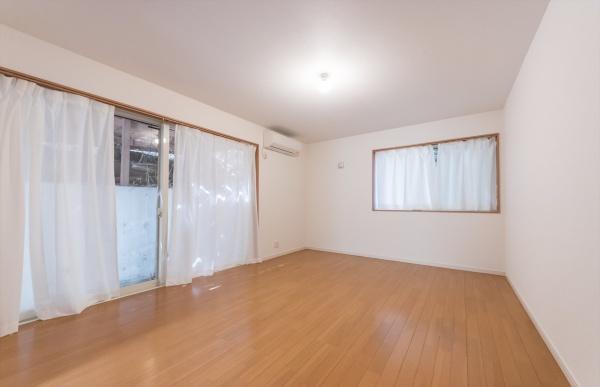 逗子市桜山5丁目の中古一戸建て(洋室)