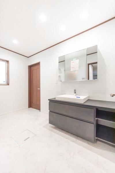 綾瀬市綾西４丁目の中古一戸建て