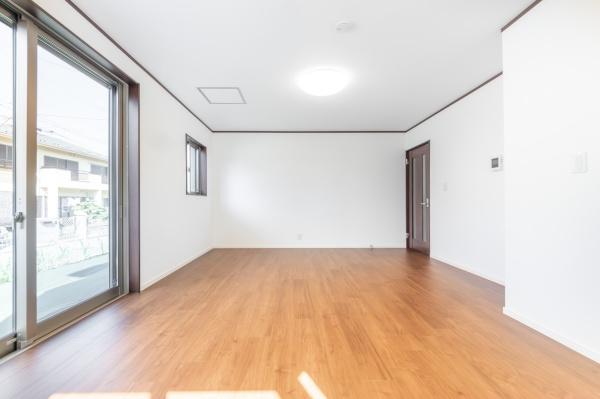 綾瀬市綾西４丁目の中古一戸建