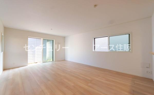 相模原市中央区共和３丁目の新築一戸建