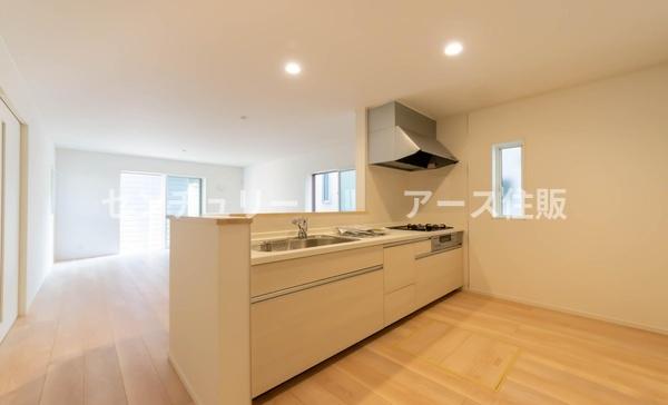 相模原市中央区共和３丁目の新築一戸建