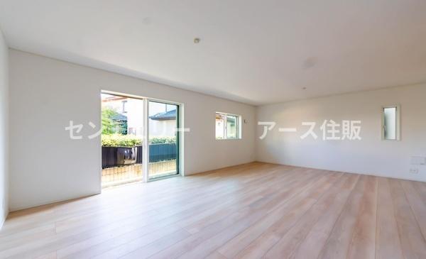 相模原市中央区共和３丁目の新築一戸建