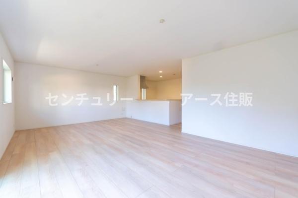 相模原市中央区共和３丁目の新築一戸建