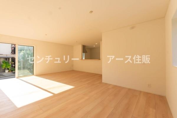 相模原市中央区共和３丁目の新築一戸建