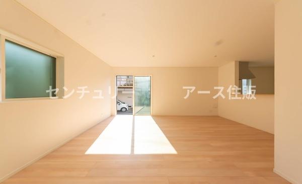 相模原市中央区共和３丁目の新築一戸建