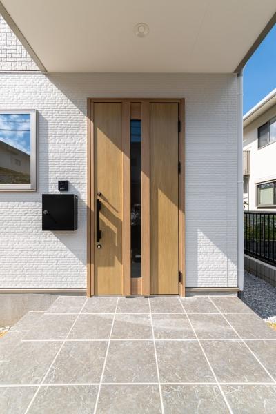 鎌倉市今泉台5丁目の新築一戸建(玄関)