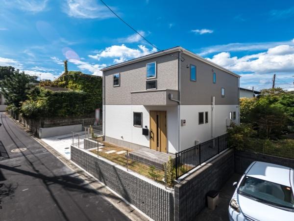 鎌倉市今泉台5丁目の新築一戸建(前面道路含む現地写真)