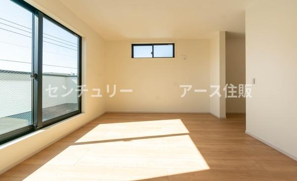 藤沢市城南2丁目の新築一戸建(洋室)