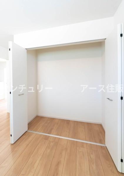 藤沢市城南2丁目の新築一戸建(収納)