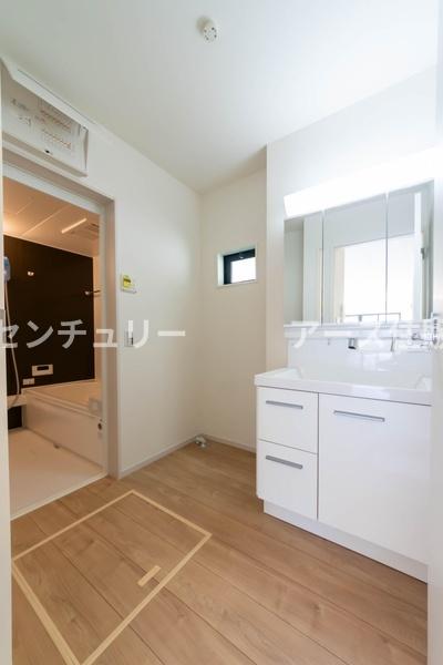 藤沢市城南2丁目の新築一戸建(洗面台・洗面所)