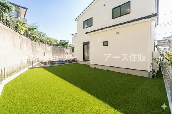 藤沢市城南２丁目の新築一戸建
