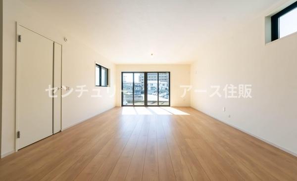 藤沢市城南2丁目の新築一戸建(リビング)