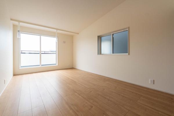 藤沢市本藤沢2丁目の新築一戸建(洋室)