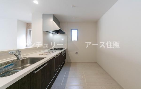 鎌倉市台4丁目の新築一戸建(キッチン)