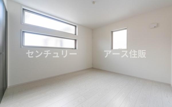 鎌倉市台4丁目の新築一戸建(洋室)