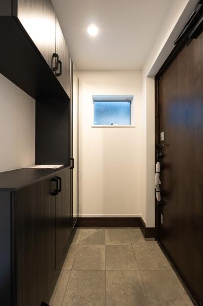 横浜市港北区鳥山町の新築一戸建(玄関)