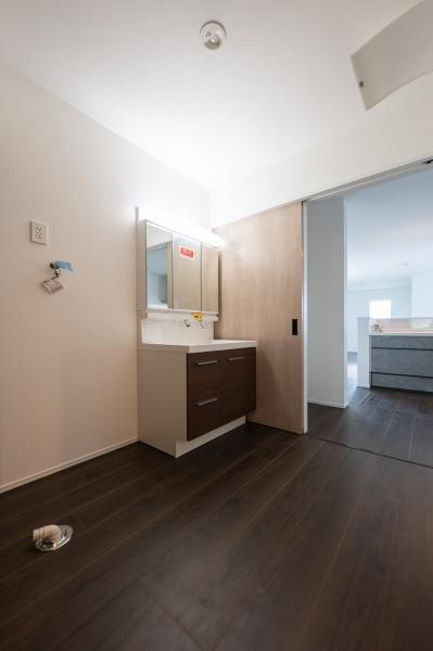 横浜市港北区鳥山町の新築一戸建(洗面台・洗面所)