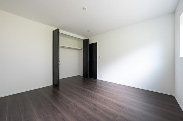 横浜市港北区鳥山町の新築一戸建(洋室)