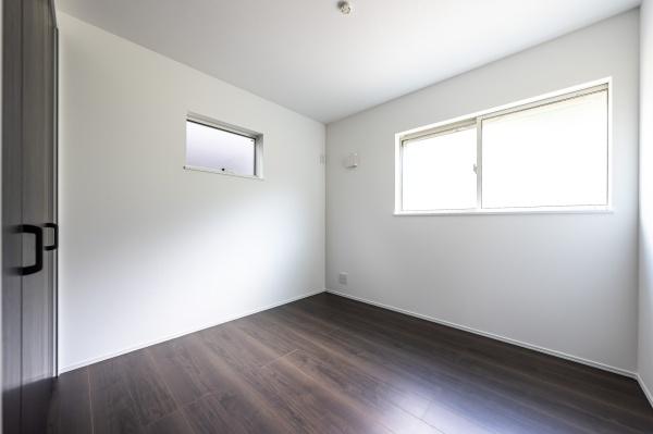 横浜市港北区鳥山町の新築一戸建(洋室)