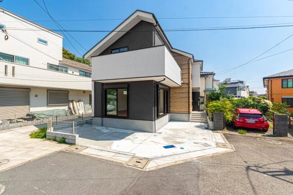 横浜市港北区岸根町の新築一戸建(前面道路含む現地写真)
