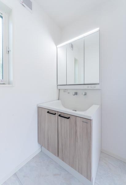 藤沢市羽鳥4丁目の新築一戸建(洗面台・洗面所)