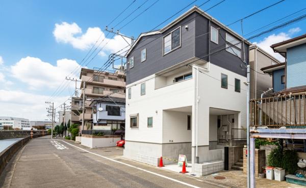 藤沢市片瀬1丁目の新築一戸建