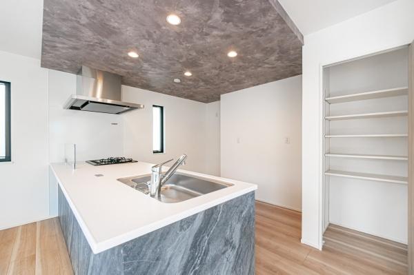 茅ヶ崎市茅ヶ崎の新築一戸建(キッチン)