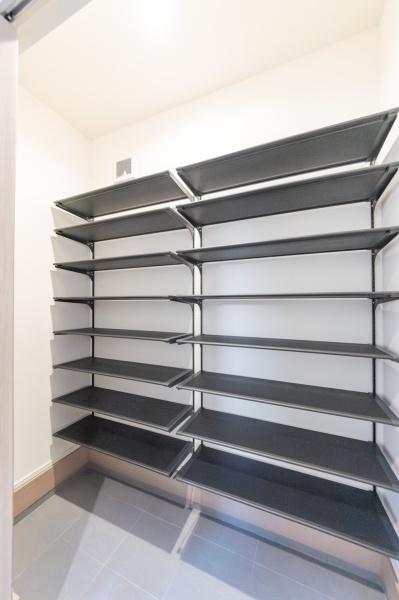 茅ヶ崎市茅ヶ崎の新築一戸建(玄関)