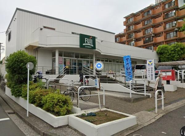 横浜市港南区日野４丁目の中古一戸建て