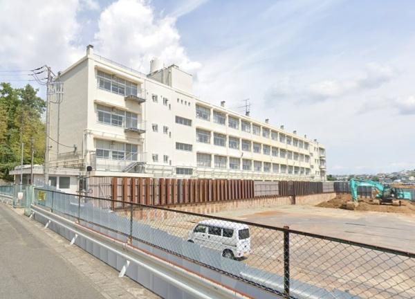 横浜市港南区日野４丁目の中古一戸建て