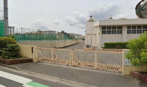 横浜市港南区日野４丁目の中古一戸建て