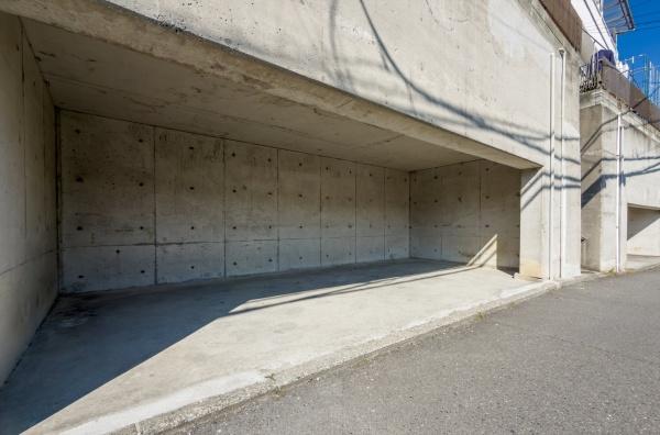 横浜市磯子区滝頭１丁目の中古一戸建