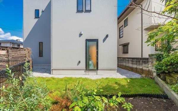 茅ヶ崎市松浪1丁目の中古一戸建て(庭)