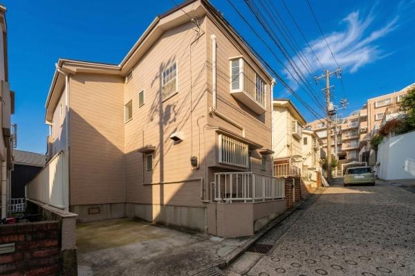 横浜市磯子区滝頭１丁目の中古一戸建
