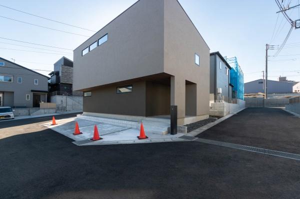 綾瀬市寺尾本町１丁目の中古一戸建