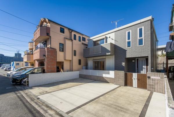 横浜市神奈川区三枚町の中古一戸建て