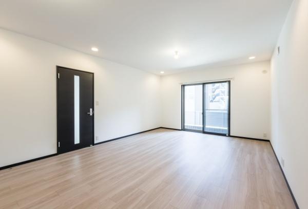 横浜市神奈川区三枚町の中古一戸建て