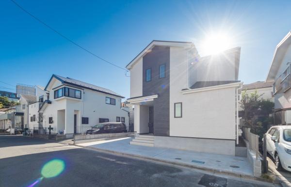 藤沢市西富２丁目の新築一戸建