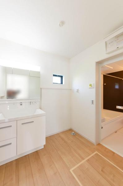 藤沢市本藤沢２丁目の新築一戸建