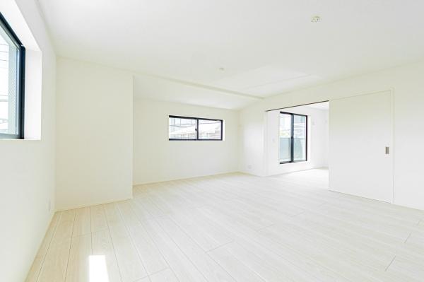 横浜市南区庚台の新築一戸建