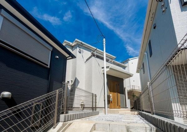 横浜市保土ケ谷区釜台町の新築一戸建
