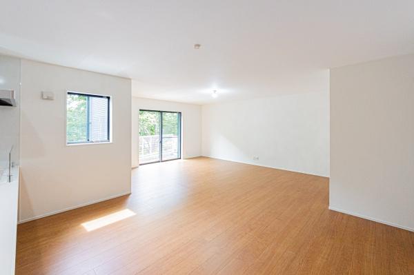 藤沢市本藤沢２丁目の新築一戸建