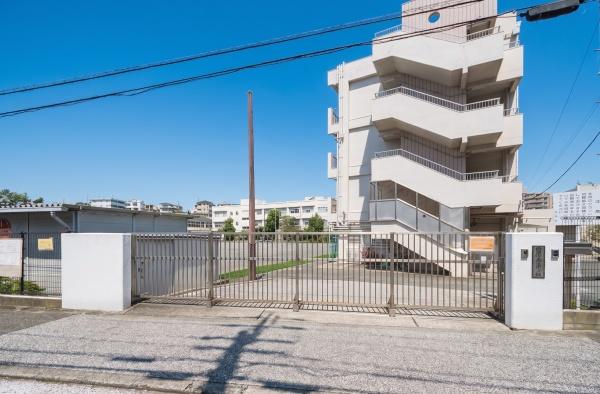 レイディアントシティ横濱カルティエ３(横浜市立六浦小学校)