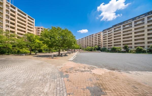 レイディアントシティ横濱カルティエ３(八景西公園)