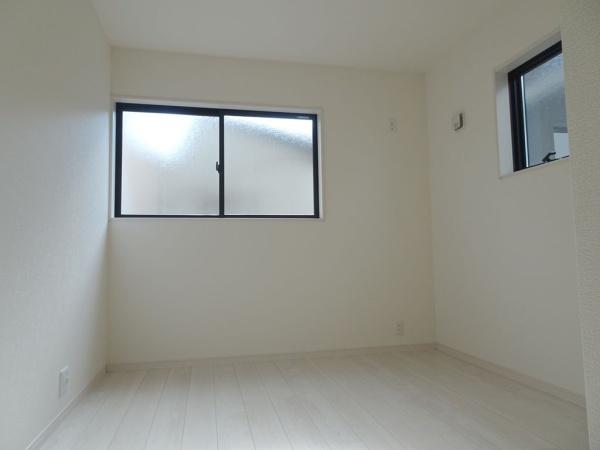 刈谷市小山町３丁目の新築一戸建