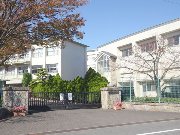 刈谷市小垣江町下半ノ木の土地(刈谷市立依佐美中学校)