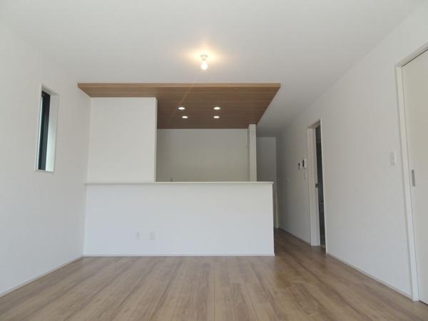 高浜市屋敷町２丁目の新築一戸建