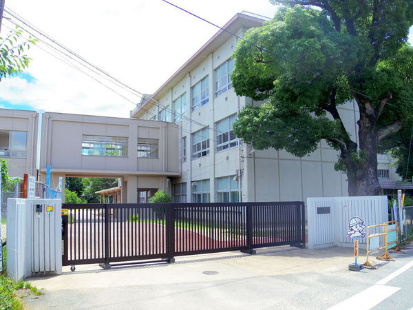 知立市来迎寺町足軽の新築一戸建(知立市立来迎寺小学校)